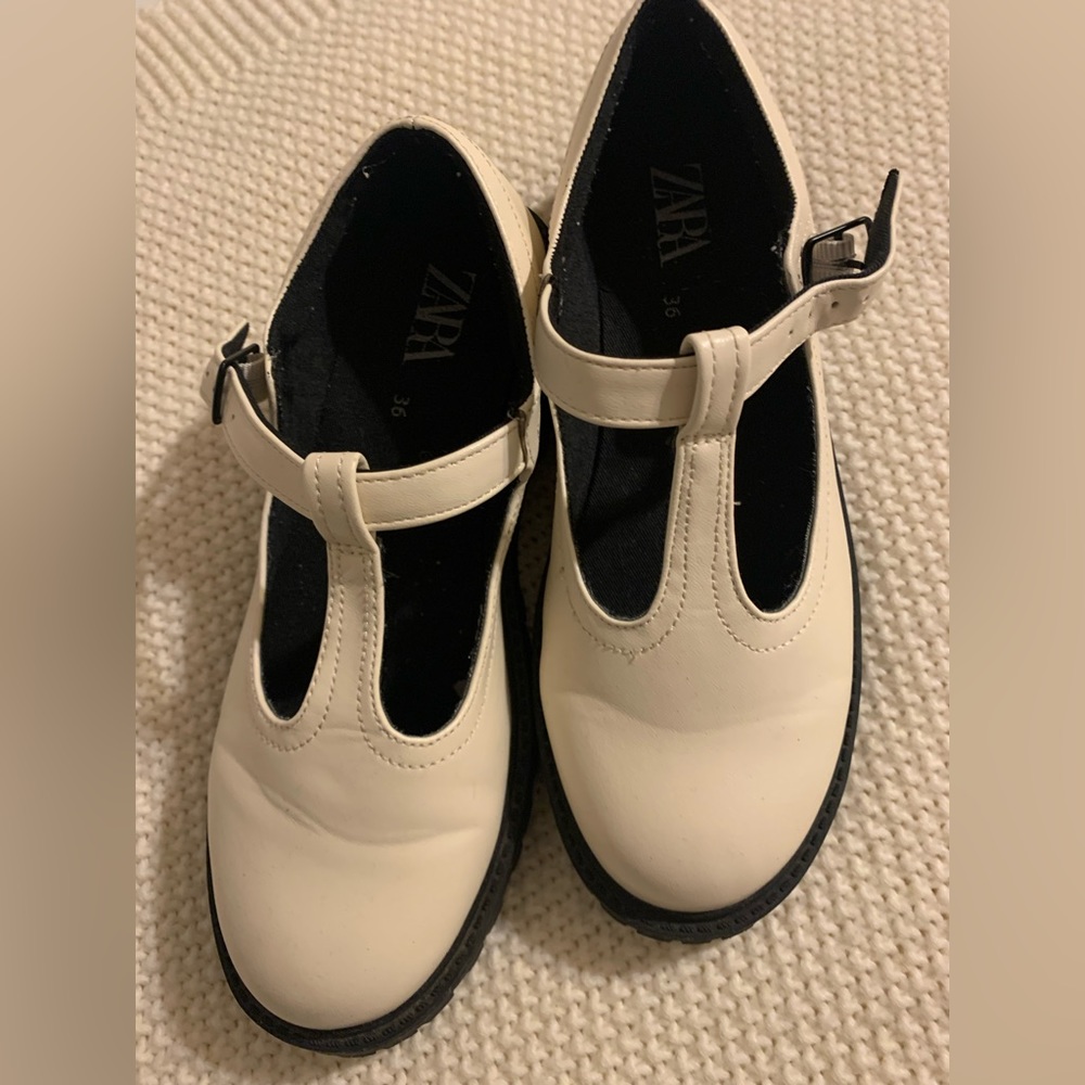 Zara shoes size 4